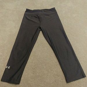 Under Armour Capri Pants Size S
